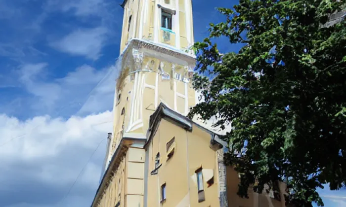 evangelický kostel Chrám pokoje – jaro