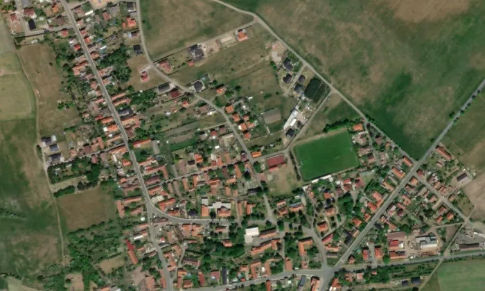 evangelický kostel v Krakovanech – letecký pohled