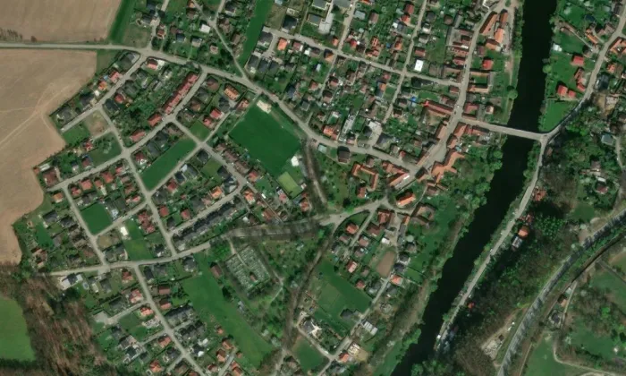 fara v Boršově nad Vltavou – letecký pohled