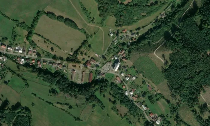 fara v Rajnochovicích – letecký pohled