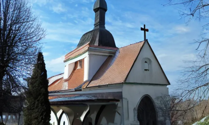 Hřbitovní kaple (Dolní Poustevna) – noc