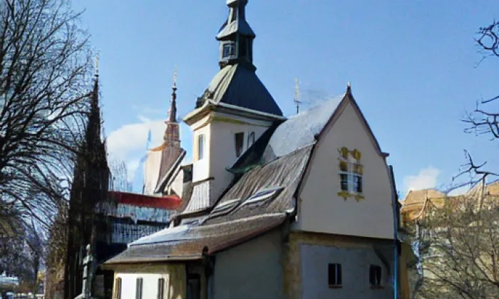 Hřbitovní kaple (Dolní Poustevna) – léto
