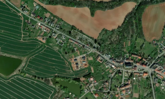 hřbitovní kaple svatého Isidora – letecký pohled
