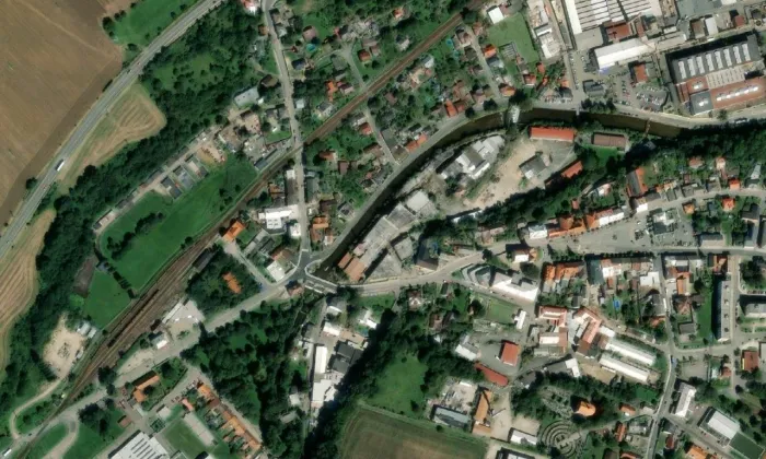 kamenný most ve Vamberku – letecký pohled