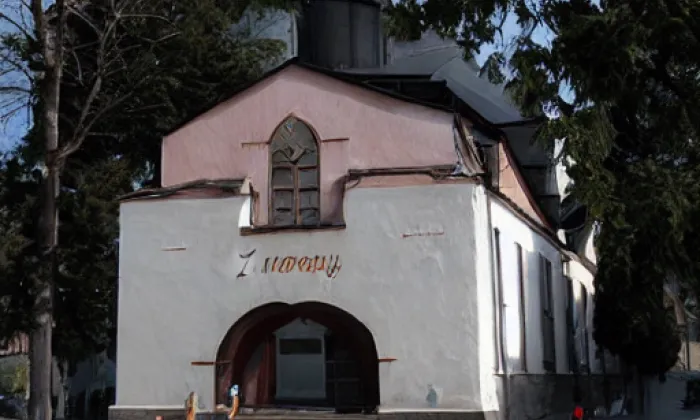 Kaple svaté Alžběty (Luhačovice) – jaro