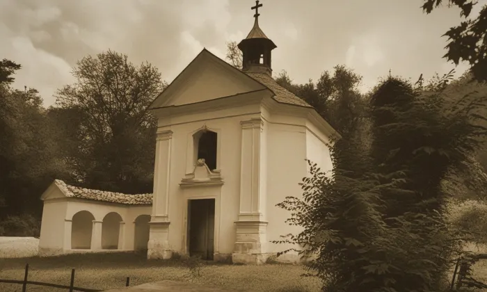 kaple svaté Rodiny (Černá Hora) – historical