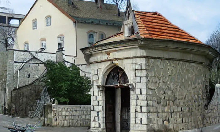 kaple svatého Antonína (Libouchec) – noc