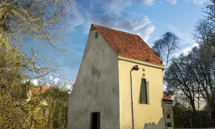 Kaple svatého Ferdinanda Kastilského – noc