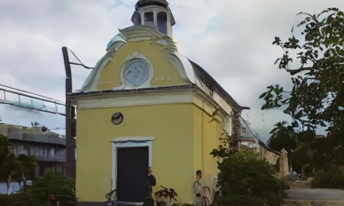 kaple svatého Jana a Pavla (Čakovice) – léto