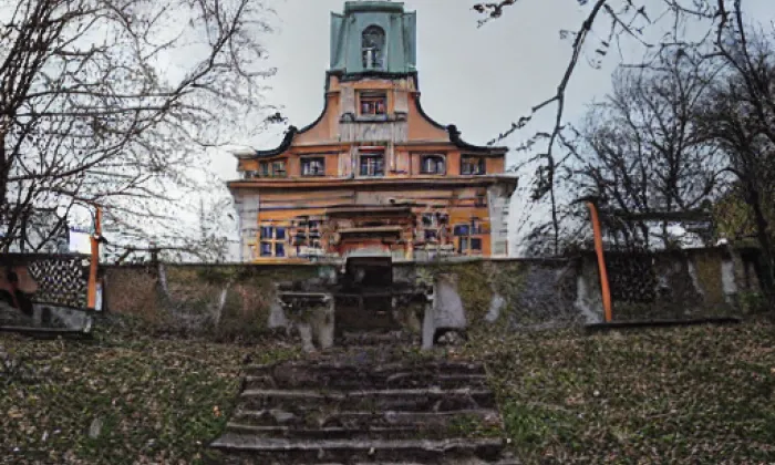 kaple svatého Jana Křtitele (Všenory) – jaro