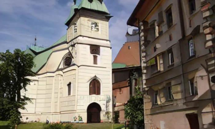 kaple Zvěstování Panny Marie Sedmibolestné u zámku Karlova Koruna – akvarel