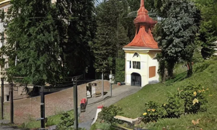 kaplička svatého Jana Nepomuckého (Tihava) – podzim