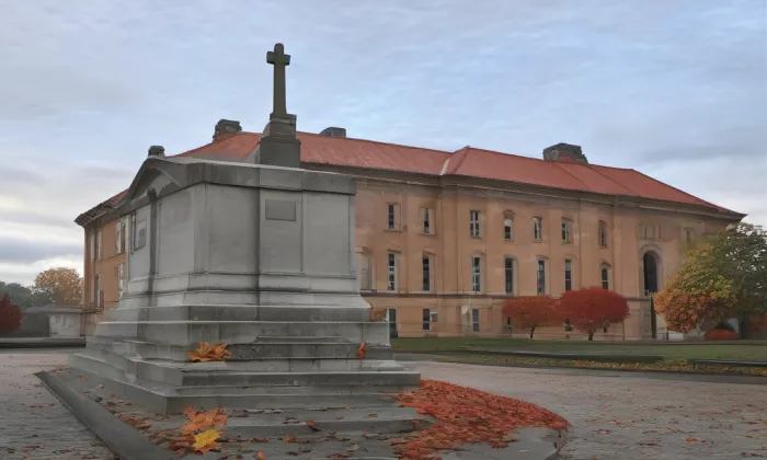 Komenského náměstí – autumn