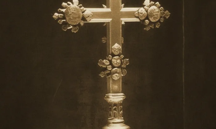 Korunovační kříž – historical