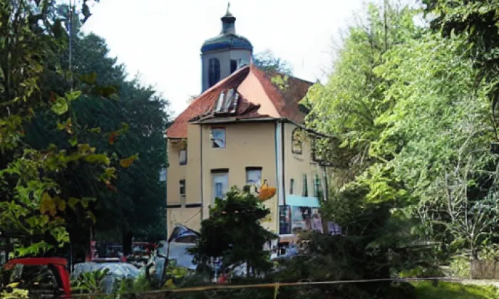 kostel Božího Těla (Jílové u Prahy) – jaro