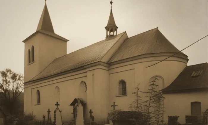Kostel Nalezení svatého Kříže (Robousy) – historická rekonstrukce
