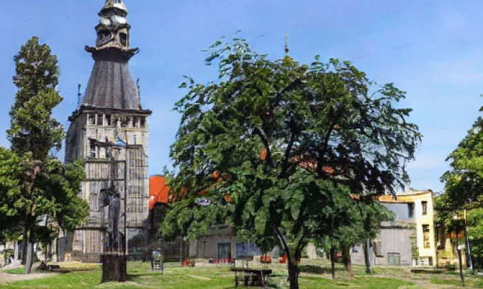 Kostel Nanebevzetí Panny Marie (Charvatce) – léto
