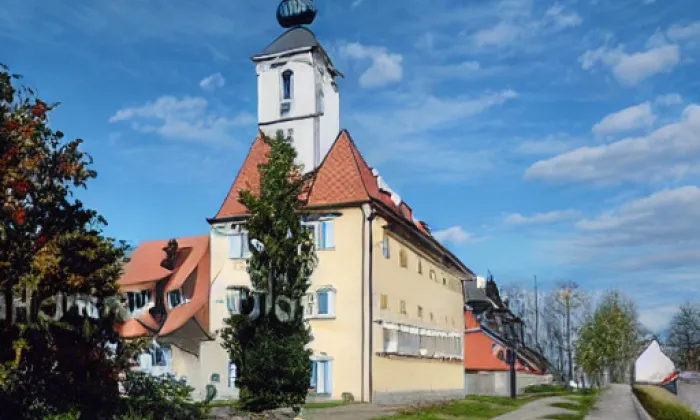 Kostel Nanebevzetí Panny Marie (Jankovice) – podzim