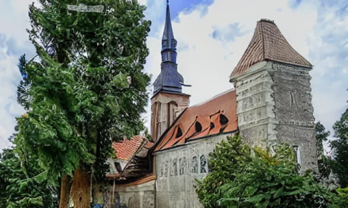Kostel Nanebevzetí Panny Marie (Kozlov) – léto