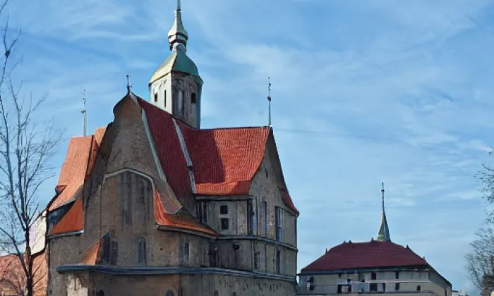 Kostel Nanebevzetí Panny Marie (Nezamyslice) – léto