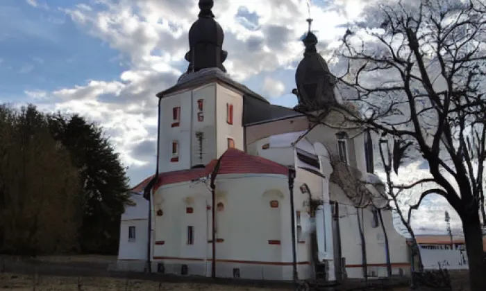 Kostel Nanebevzetí Panny Marie (Orlice) – jaro