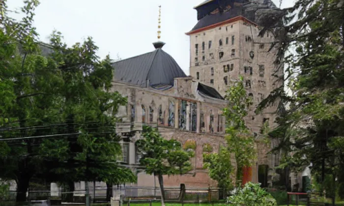 Kostel Nanebevzetí Panny Marie (Vyskeř) – jaro