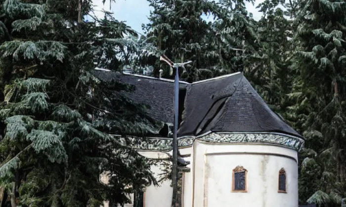 kostel Nanebevzetí Panny Marie v Poděbradech – léto