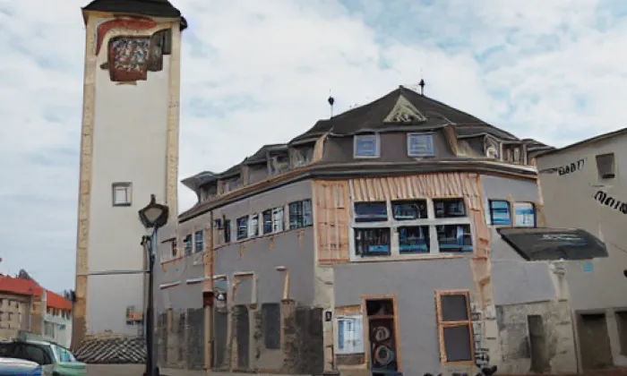 Kostel Narození Panny Marie (Domažlice) – podzim