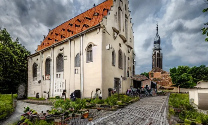 Kostel Navštívení Panny Marie v Křešicích – podzim