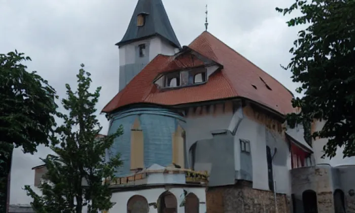 Kostel Nejsvětější Trojice (Šachov) – léto