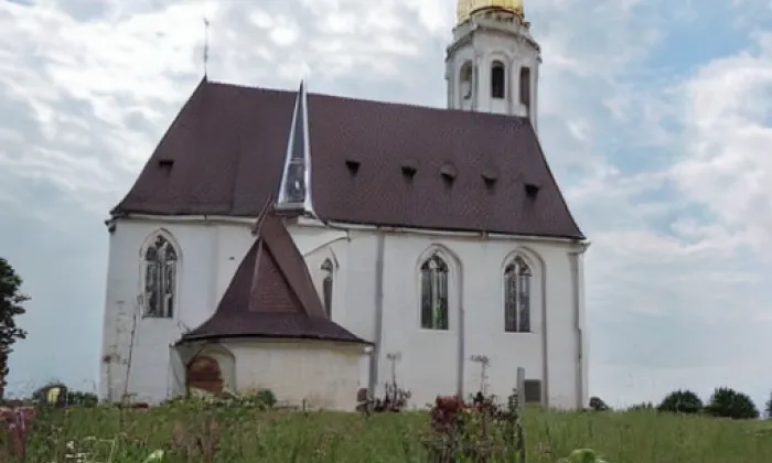 Kostel Nejsvětější Trojice (Malý Háj) – summer