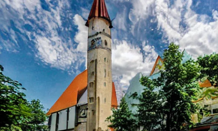 Kostel Nejsvětější Trojice (Staré Sedlo) – léto