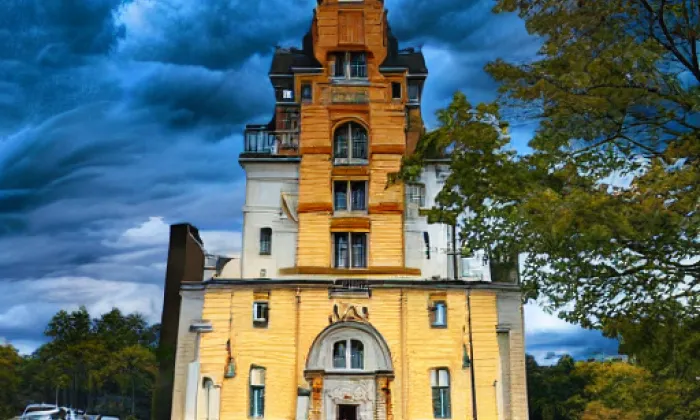 Kostel Nejsvětější Trojice (Velenice) – podzim