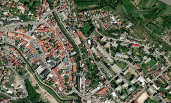 kostel Nejsvětější Trojice (Velké Meziříčí) – letecký pohled