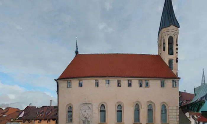 kostel Neposkvrněného početí Panny Marie (Prace) – iluminace