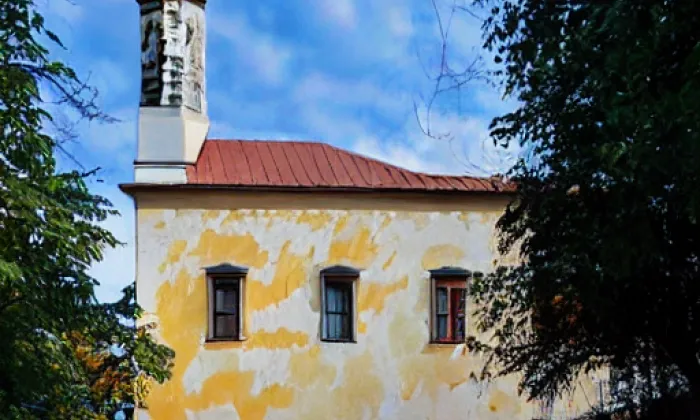 Kostel Panny Marie Bolestné (Mutná) – autumn