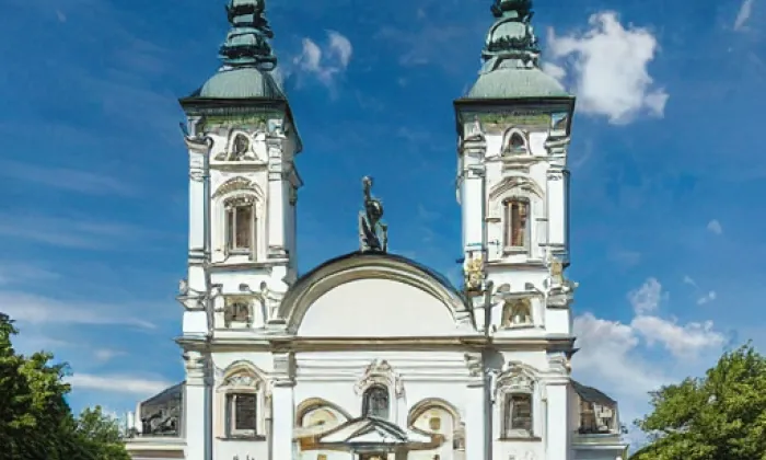 Kostel Panny Marie Královny (Mariánské Hory) – summer