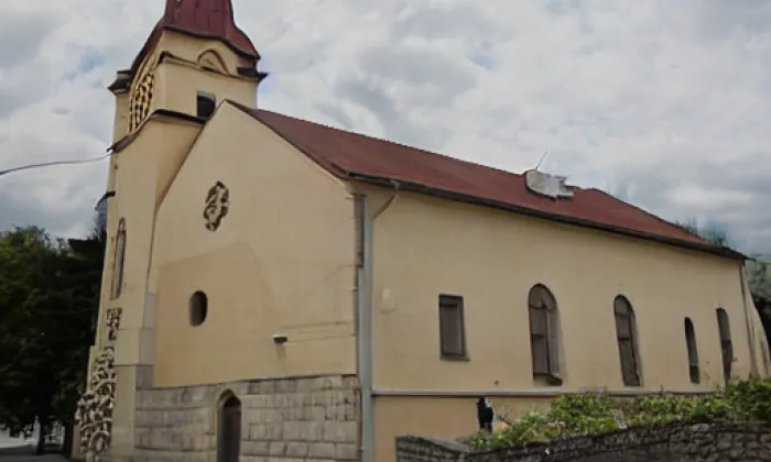kostel Panny Marie Sněžné (Čejkovice) – léto