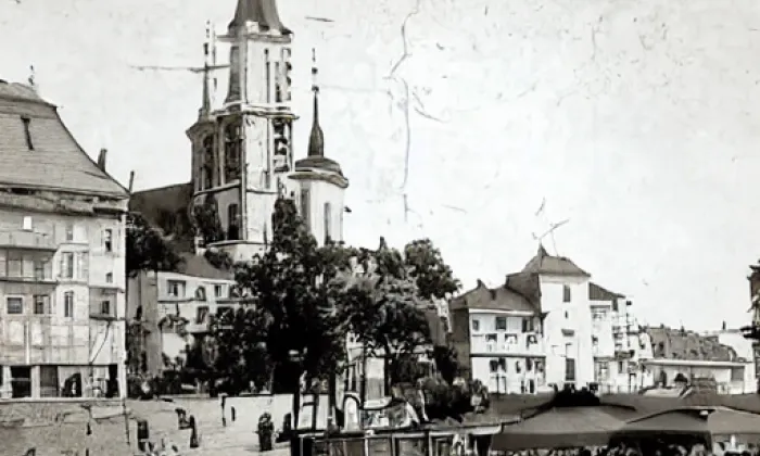 Kostel Povýšení svatého Kříže (Býčkovice) – jaro