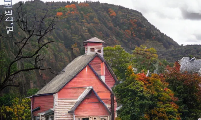 Kostel Povýšení svatého Kříže (Horní Adršpach) – podzim