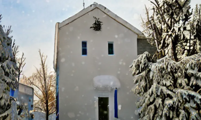 Kostel Povýšení svatého Kříže (Koloděje) – zima