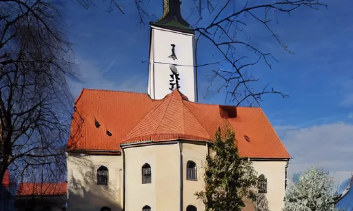 Kostel Povýšení svatého Kříže (Veselí nad Lužnicí I) – jaro