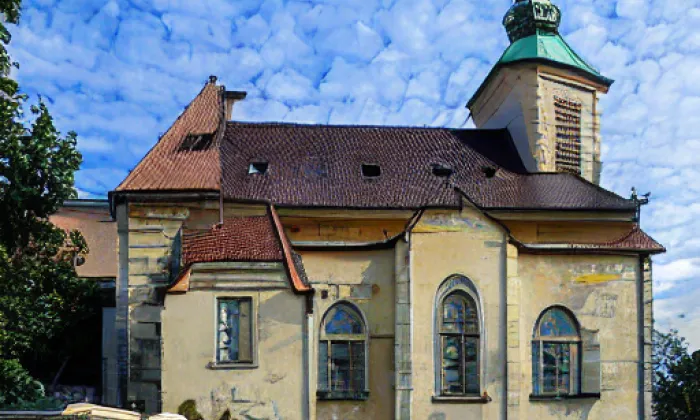 kostel Povýšení svatého Kříže (Vtelno) – summer