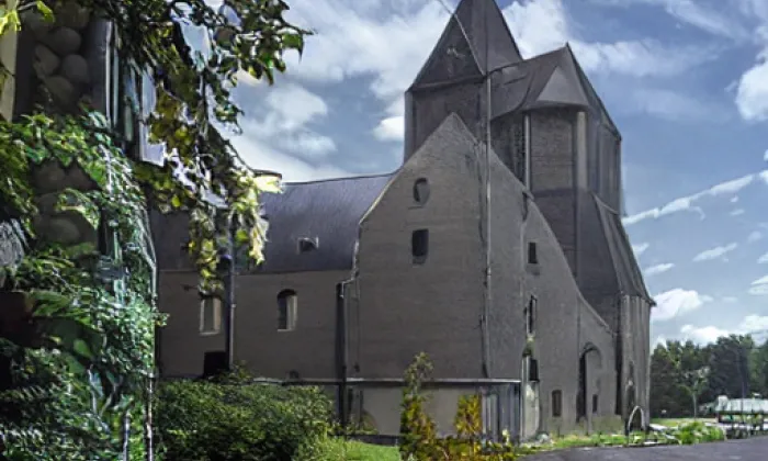 Kostel Stětí svatého Jana Křtitele (Těchlovice) – jaro