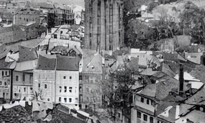 Kostel svaté Alžběty (Bílina) – podzim