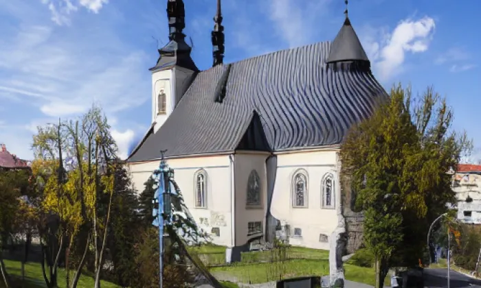 Kostel svaté Anny (Boží Dar) – léto