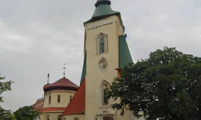 kostel svaté Anny (Jiřice u Miroslavi) – léto