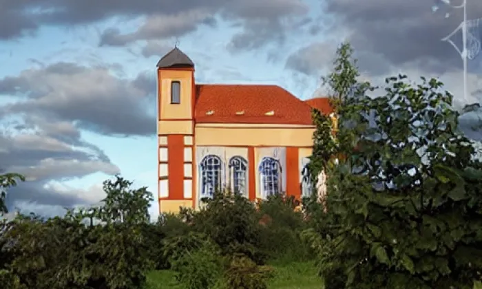 kostel svaté Kateřiny (Choteč) – autumn