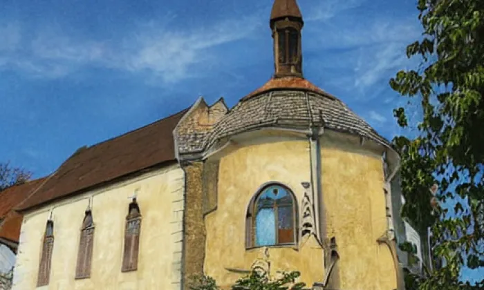 Kostel svaté Kateřiny (Kněžice) – léto