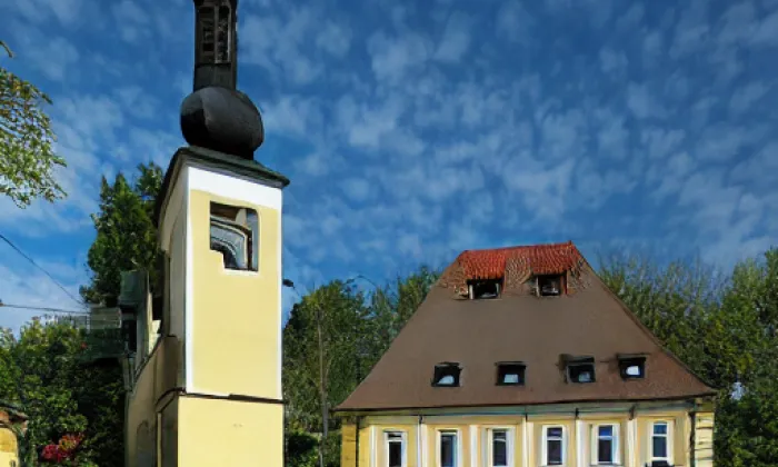 Kostel svaté Kateřiny (Mladé Buky) – spring